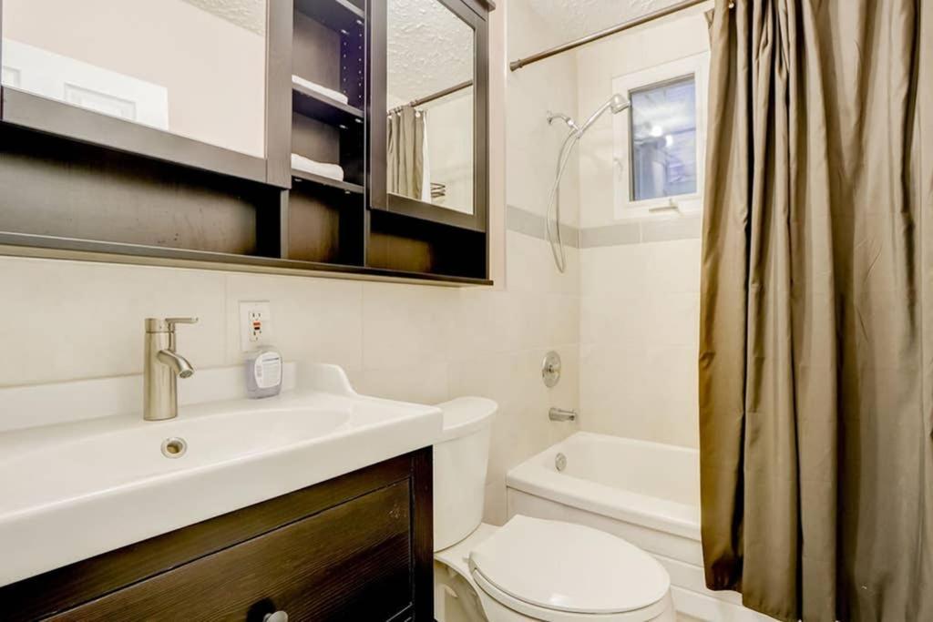 Jstlikehome - Central Suite Ottawa Bagian luar foto